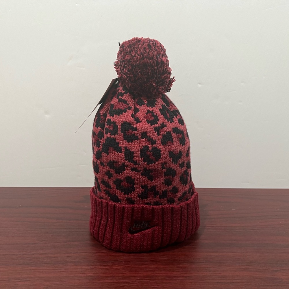 Nike Sportswear, Women’s Hat, DM8403-690, Burgundy & Black